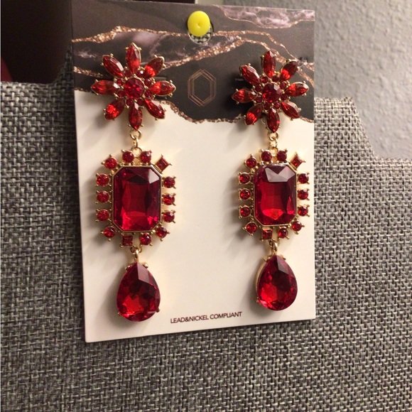 red ruby inspired Earring - Picture 3 of 3